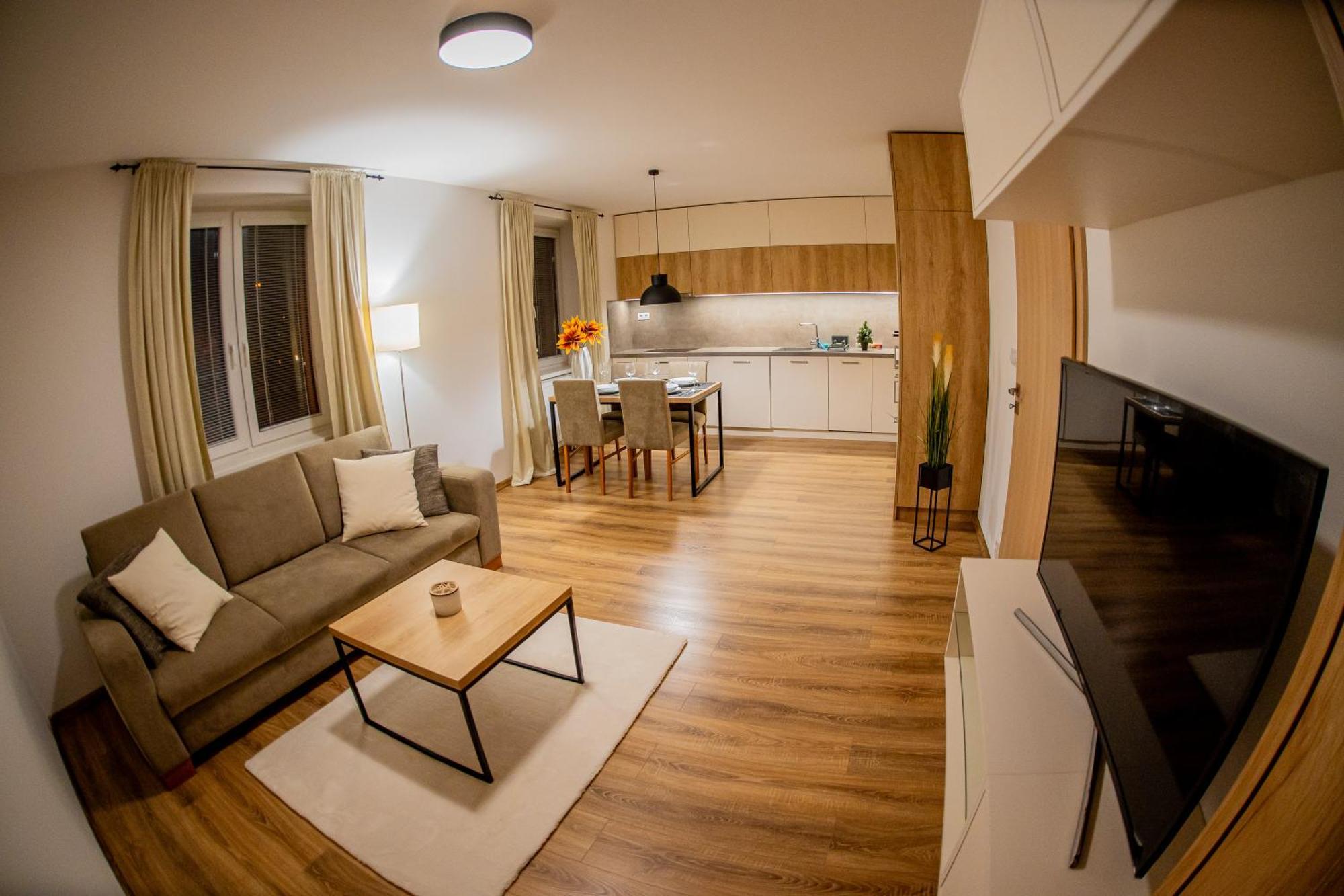 Old Town City Center Apartment 1 - Private Parking Included Košice Exterior foto