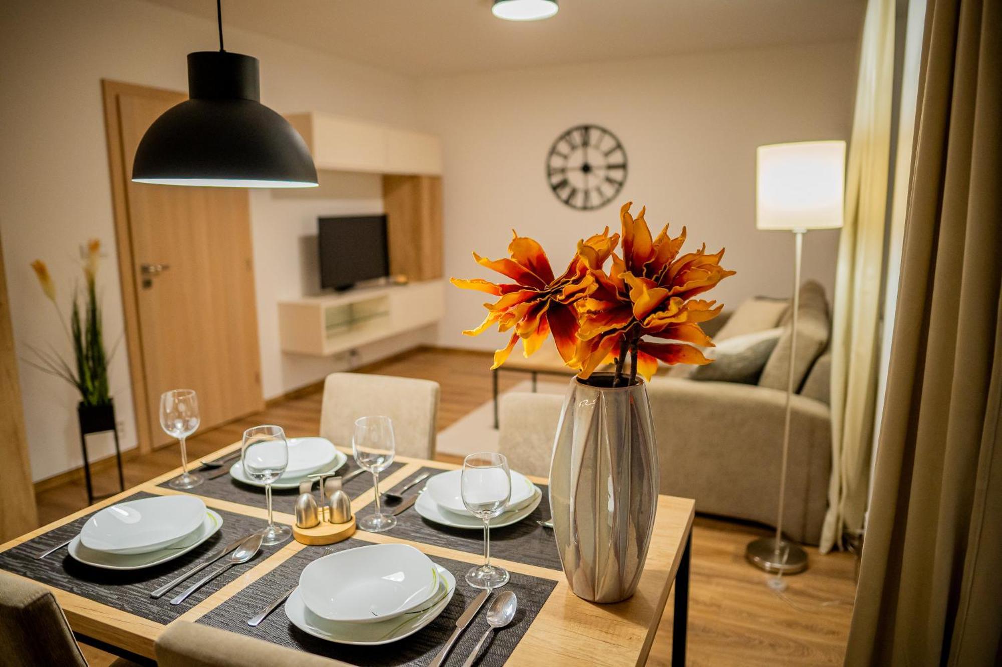 Old Town City Center Apartment 1 - Private Parking Included Košice Exterior foto